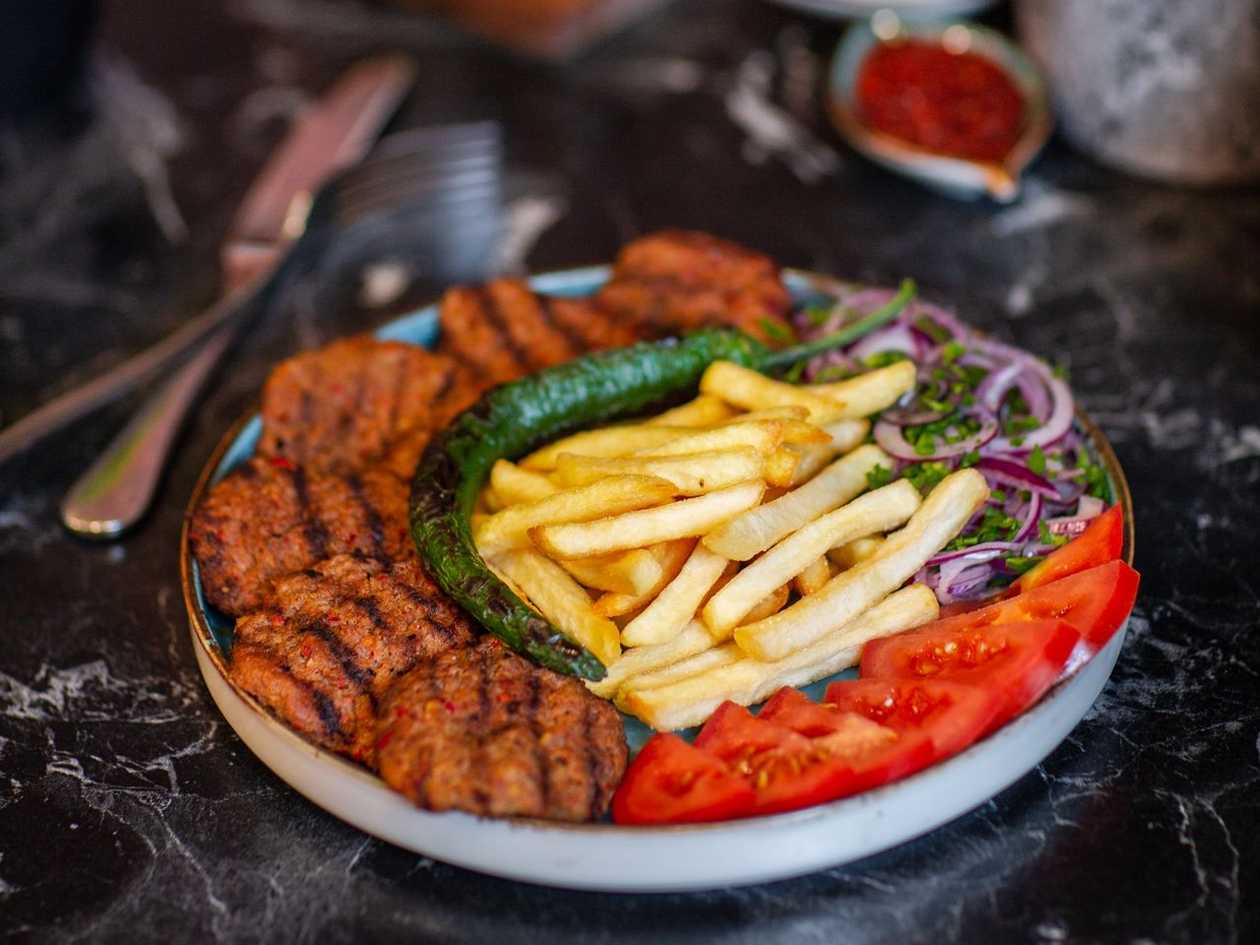 Köftə Porsiyon Acılı Ət (Yeni)