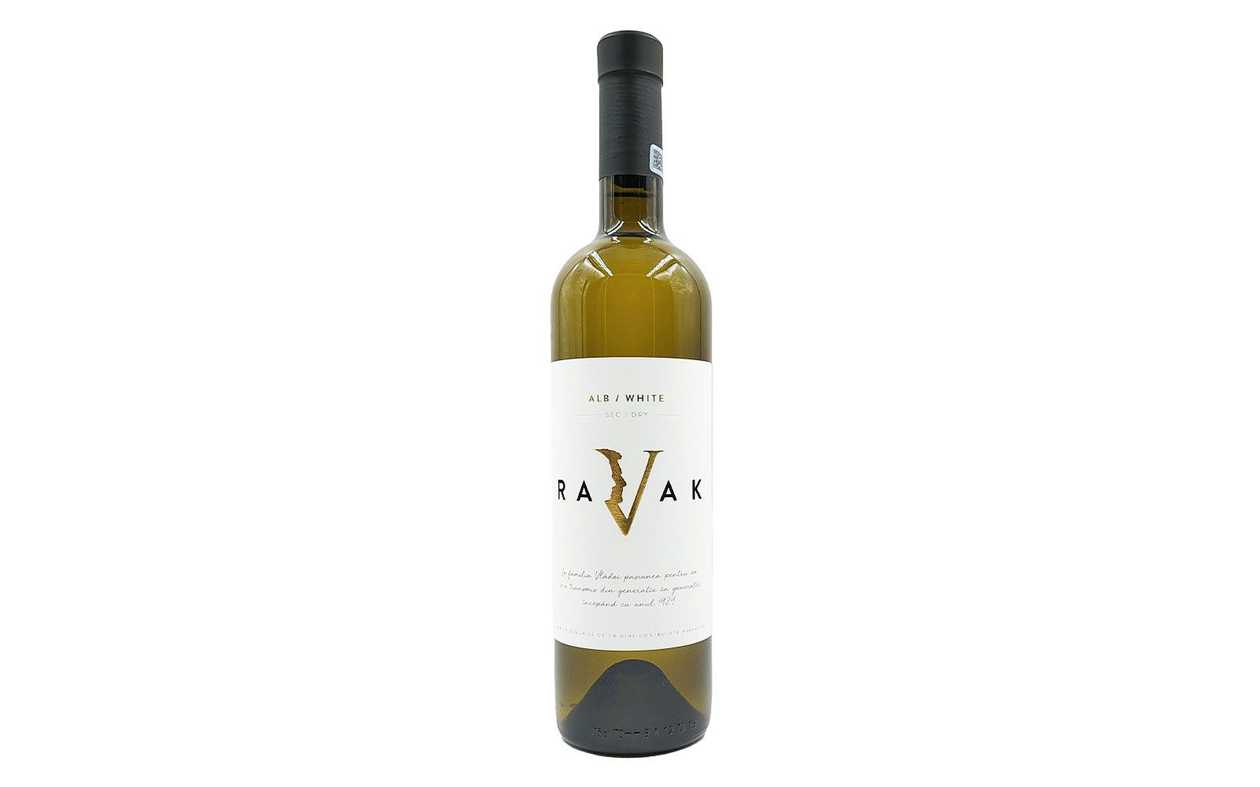 Dry White Wine, Familia Vladoi Ravak White