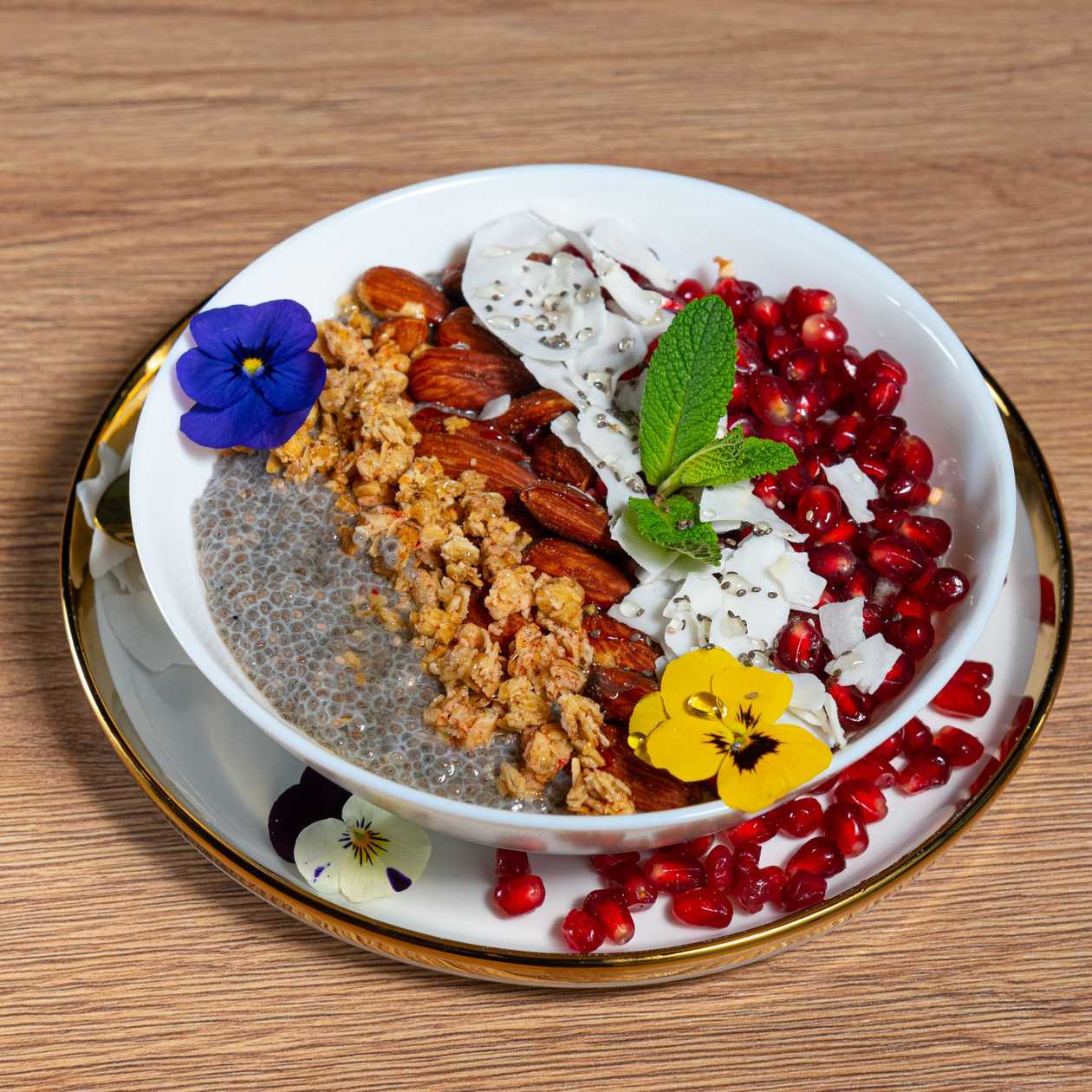 Chia Pudding cu Rodie(Lapte de Migdale)