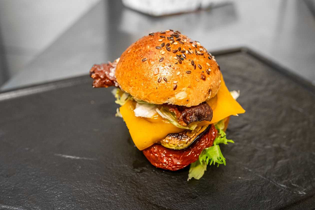 Mini italiano vero burger with fries and chili mayo sauce