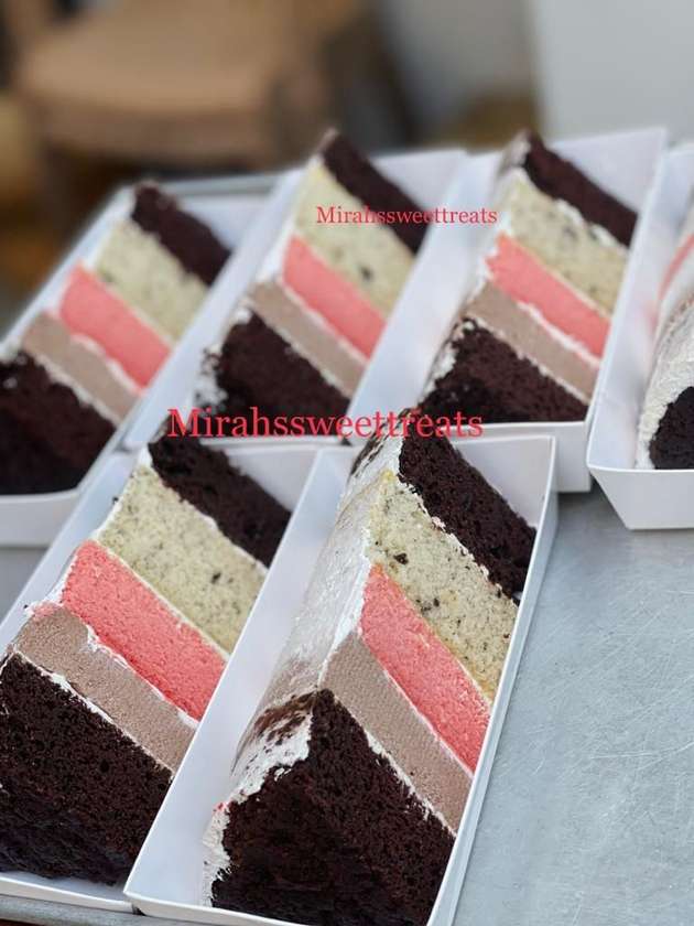 Mochaberry cookie crush slice