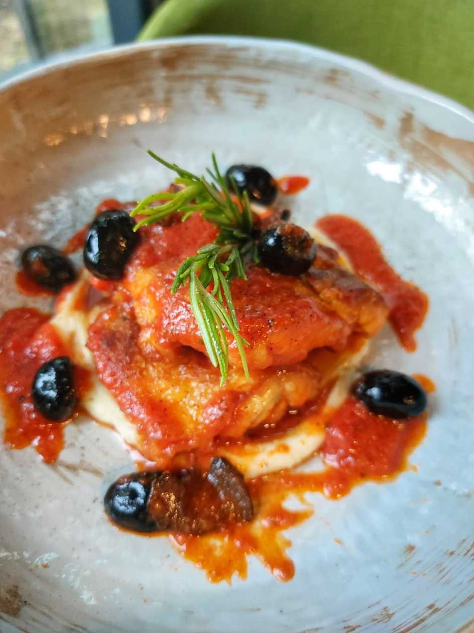 Free-Raised Chicken in Hunting Sauce