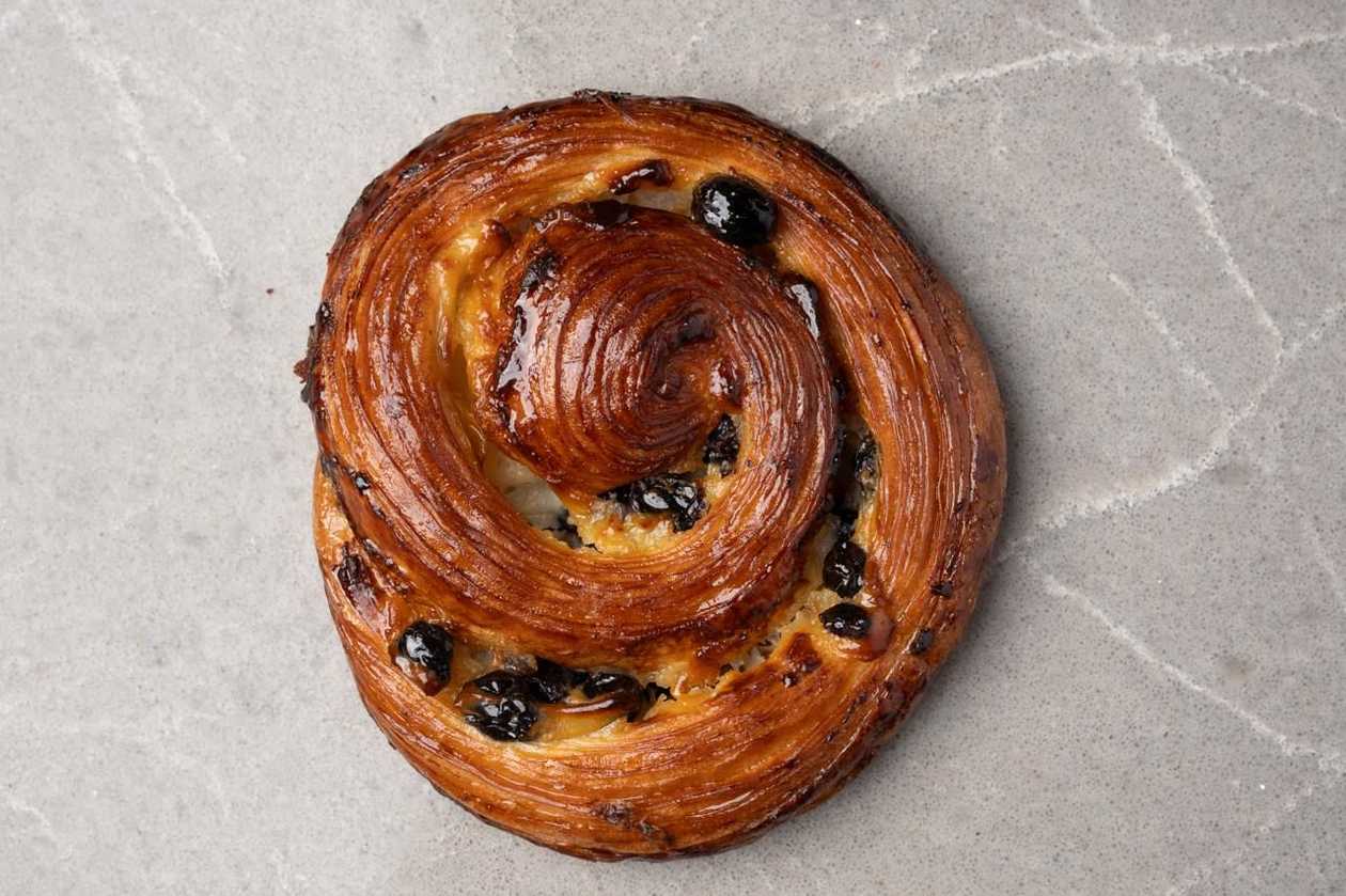Raisin and Custard Swirl
