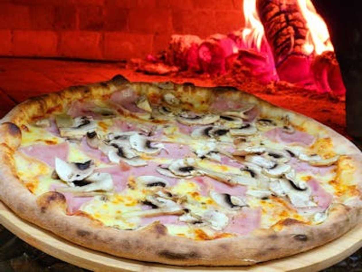 Pizza Prosciuto Funghi