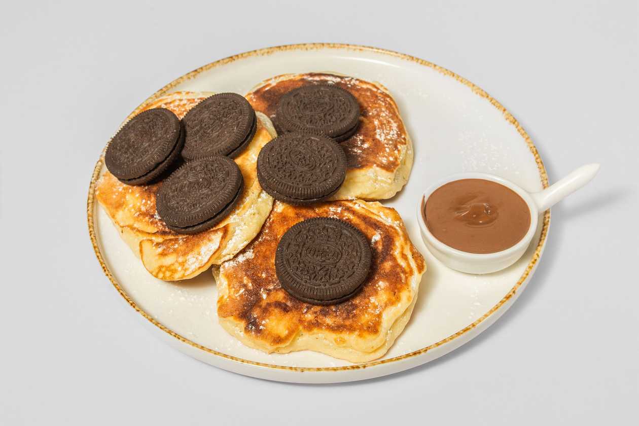 Puffy Pancakes Nutella, Oreo, Powdered Sugar