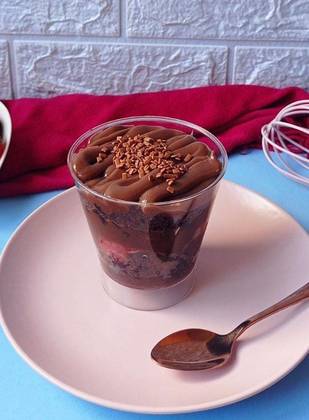 Bolo de Pote com Brigadeiro