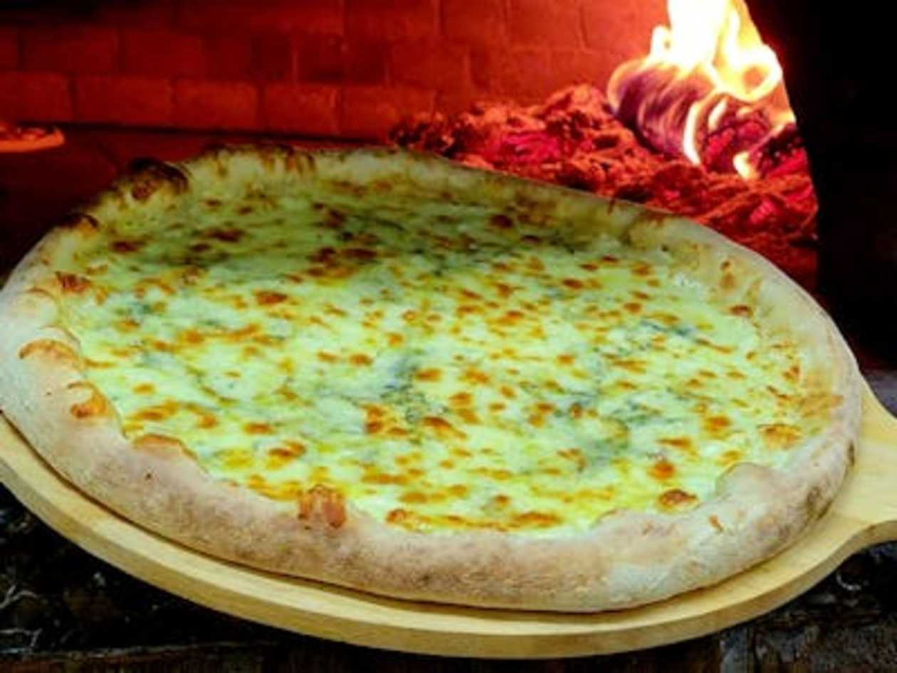 Pizza Quattro Formaggi
