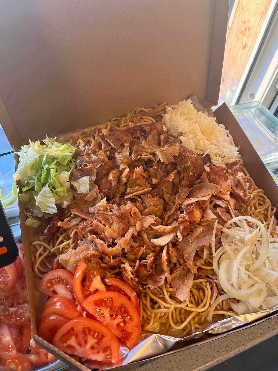 Pizza Kebab HOVĚZÍ pekingská omáčka