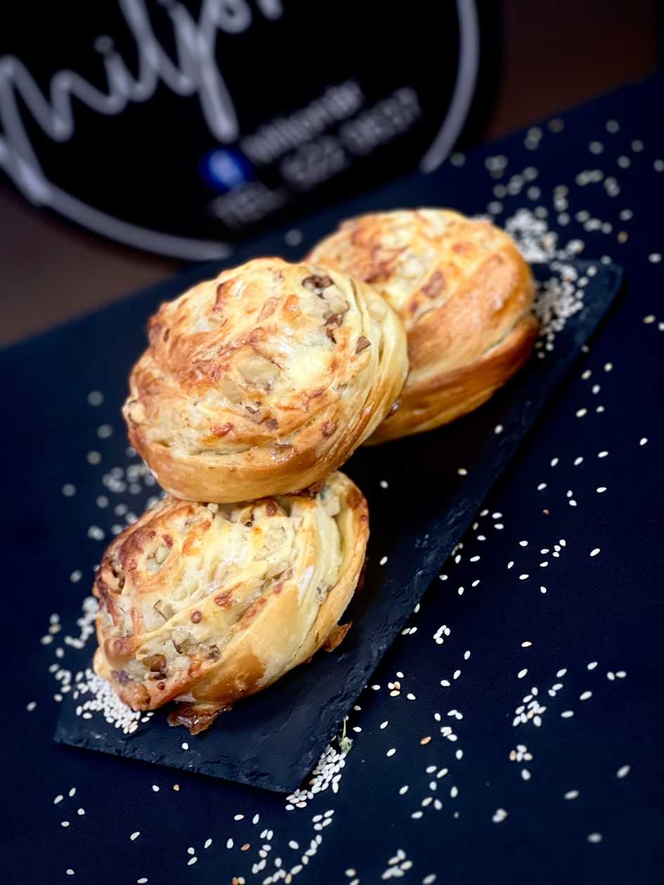 Pear, Blue Cheese and Walnut Pastry 1 pc