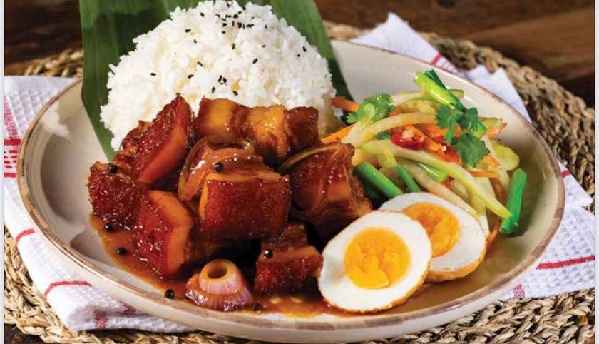Cơm thịt lợn, rau xào (550 g)