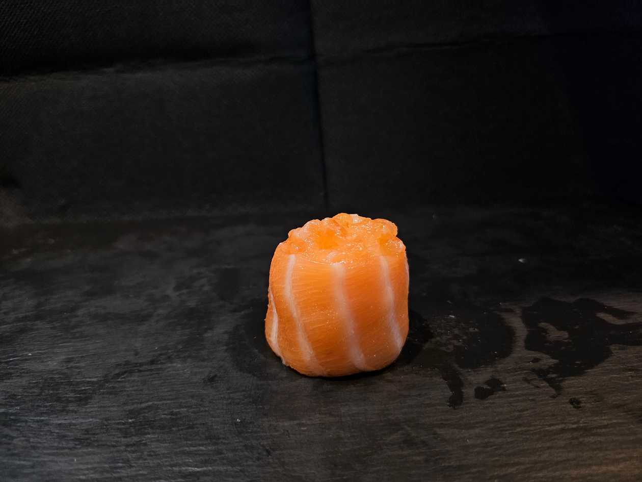 Gunkan Salmon (8 pieces)