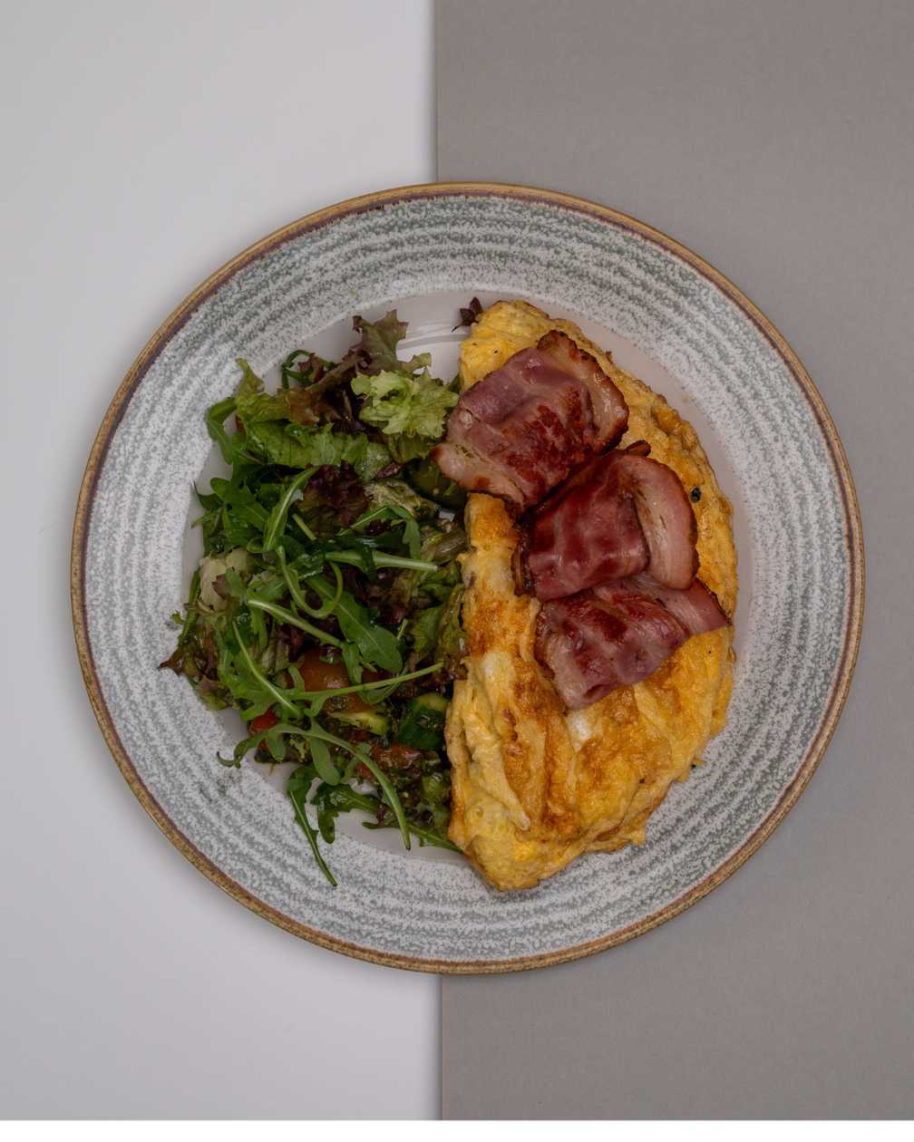 Omelette with cheese and bacon