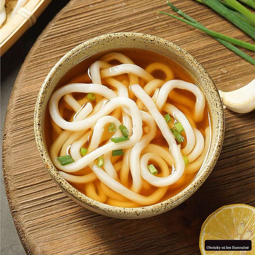 73d. Udon polievka s kuracím mäsom (鸡肉乌冬面汤) 750g (1.3.6)
