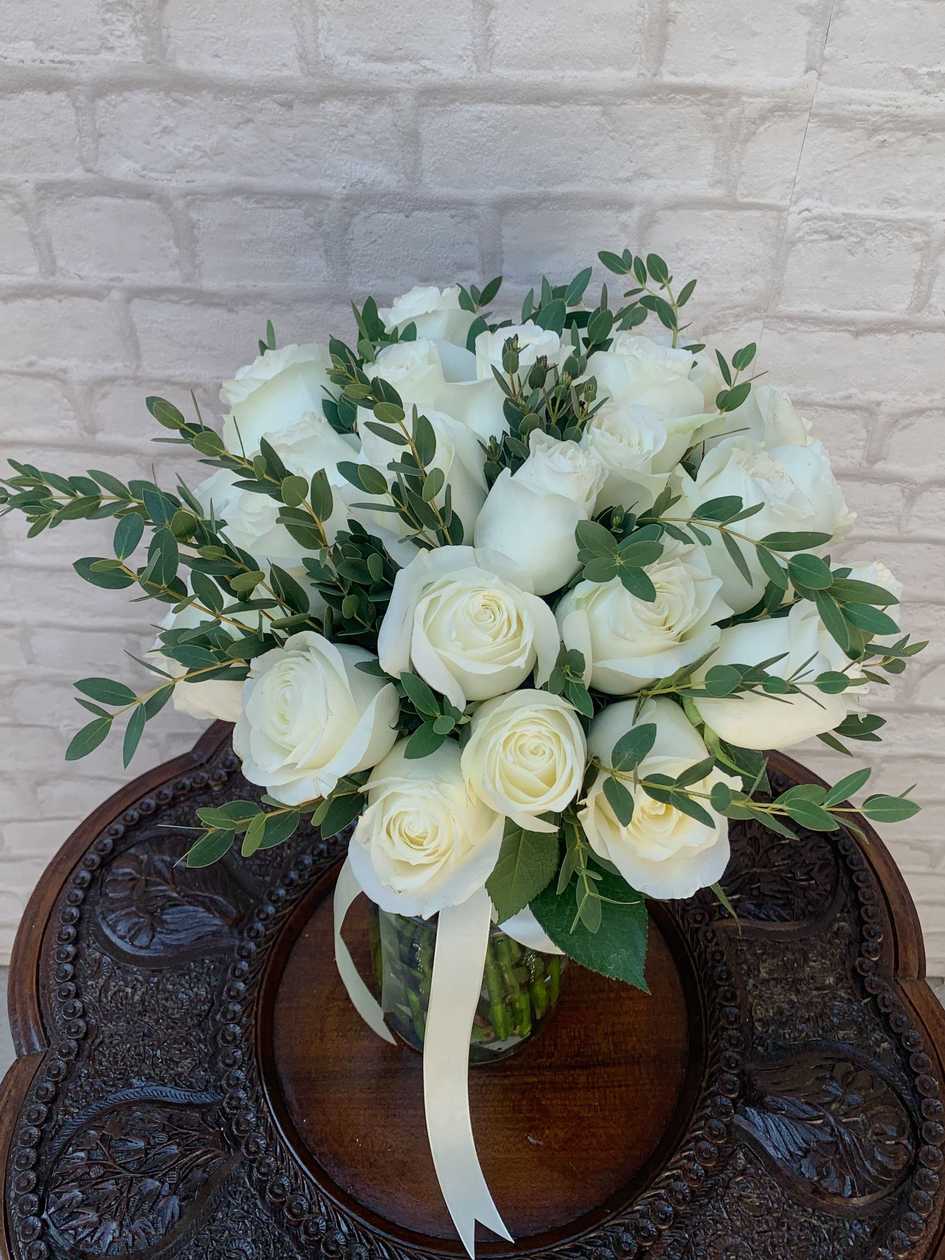 Buchet 25 Trandafiri Albi