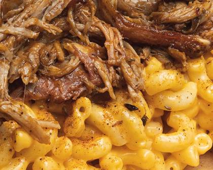Mac & Cheese with Pulled Pork