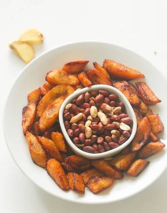 Kwelewe And Groundnut