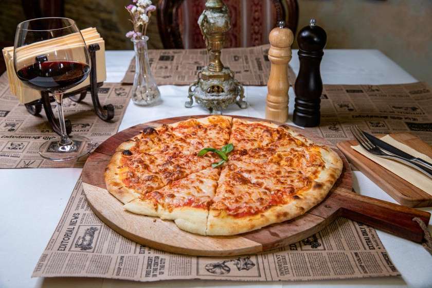 Pizza Margherita (Vegetarian)