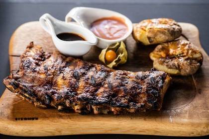 Tauras Angus Ribs with Potatoes