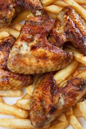 Four Wings with Ugali or Chips