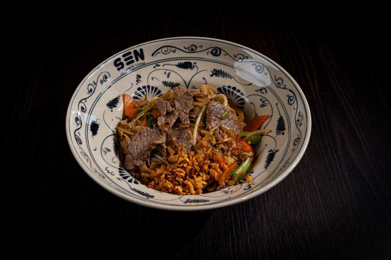 T3.V Stir-fried Pho with Beef