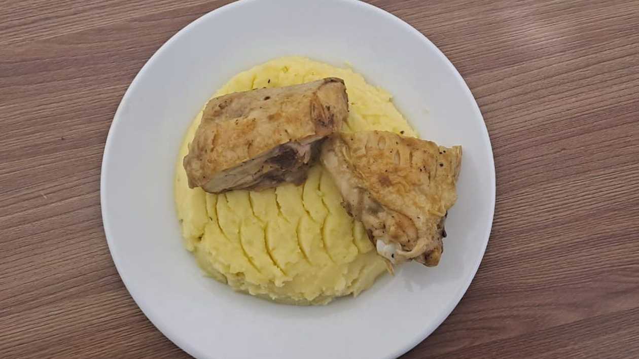 Mashed Potatoes with Fried Chicken