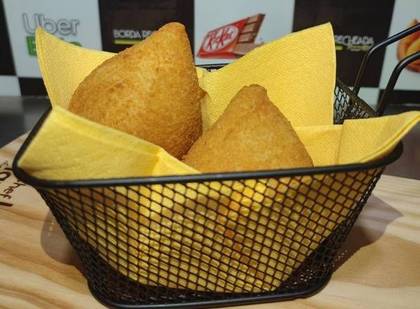 Coxinha de Frango com Catupiry