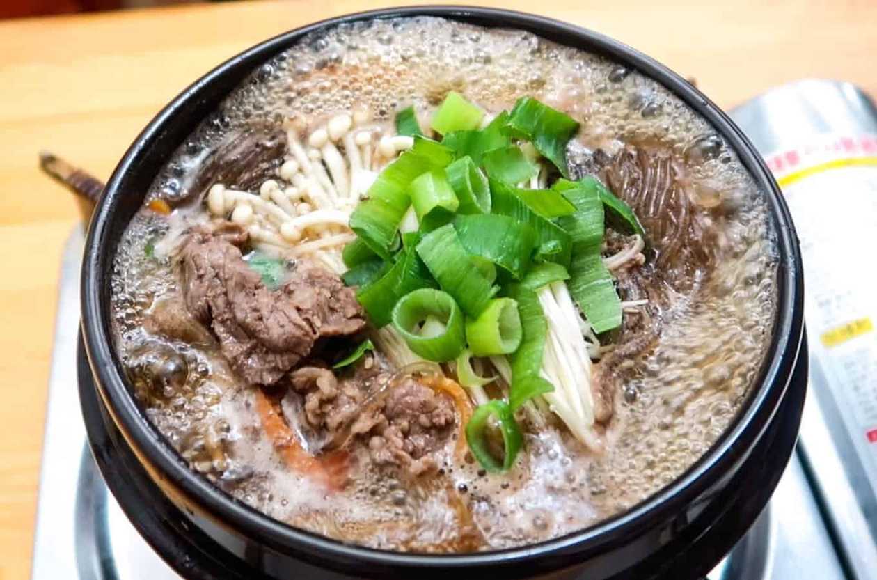 Ttukbaegi-Bulgogi stew with Rice