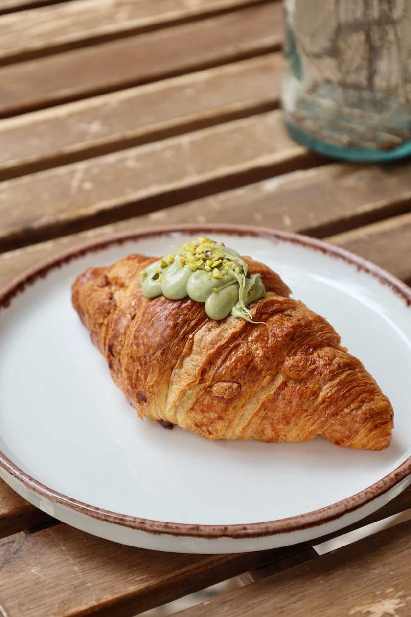 Pistachio Croissant