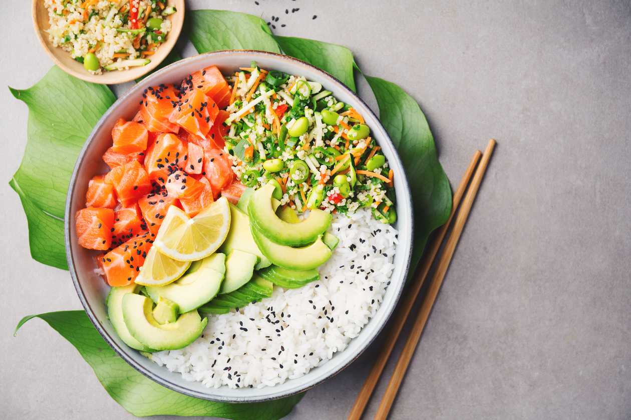 Poke Bowl z Tatarem z Łososia