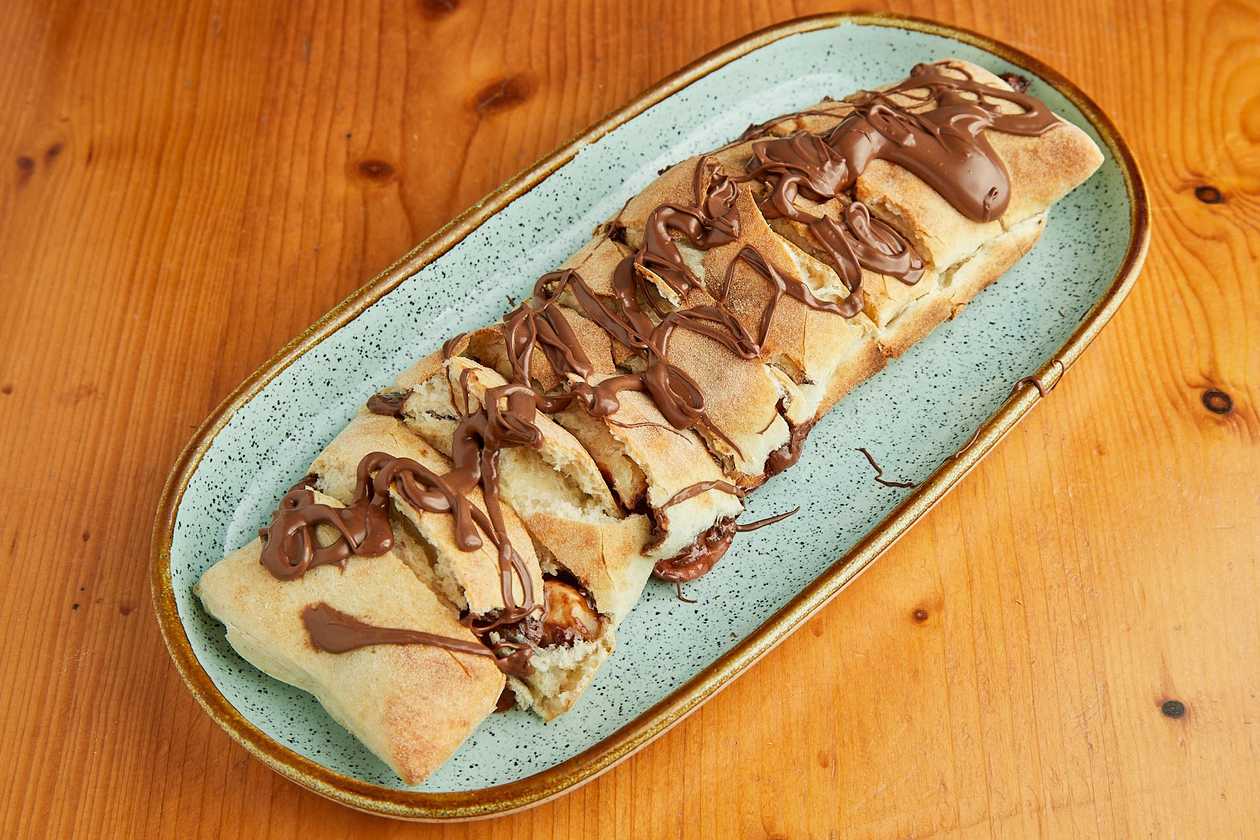 Nutella Pizza Roll