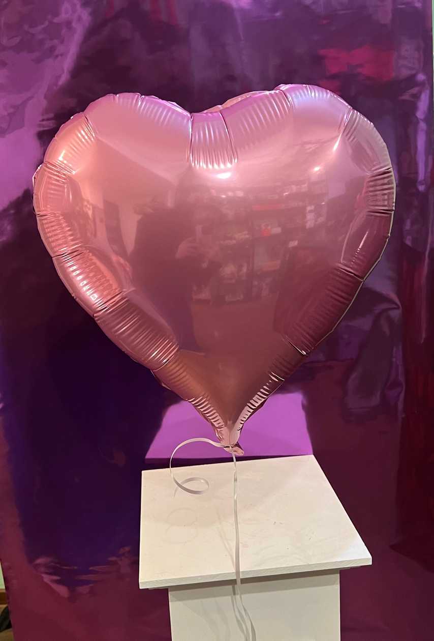 Balon inima roz