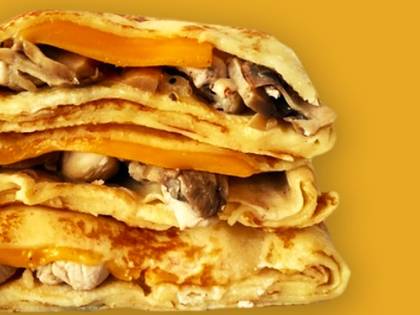 Млинець з куркою грибами та сиром (245 г)