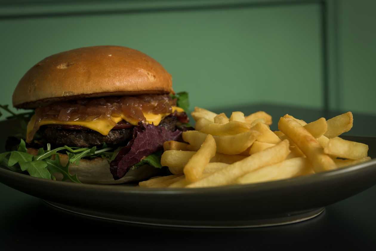 BOJ Burger (Bacon Onion Jam)