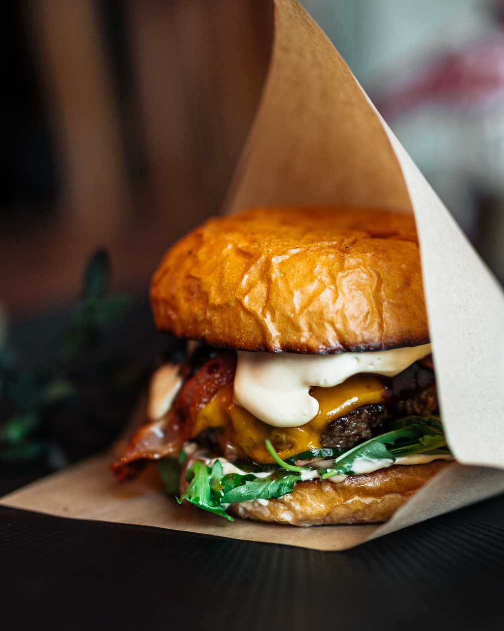 47. Peekoni burger