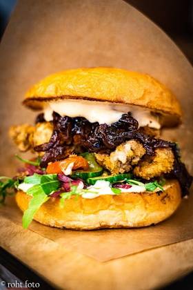 44. Krõbemaksa burger
