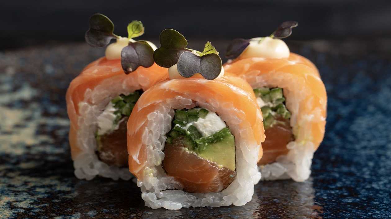 Salmon California Roll