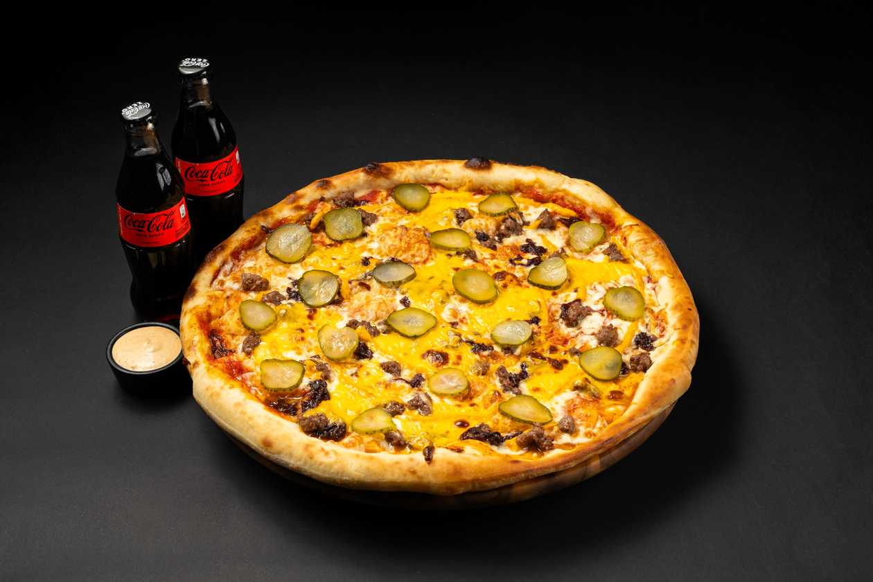 Burger Pizza 40 cm + 2 Drinks 0.25l + Spicy Sauce
