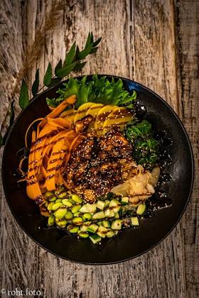 35. Teriyaki lõhe kauss