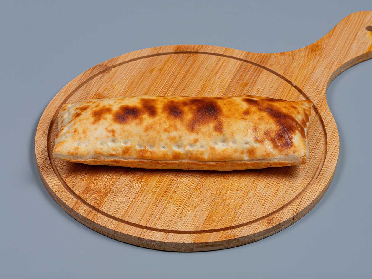 Stromboli Salami ilə