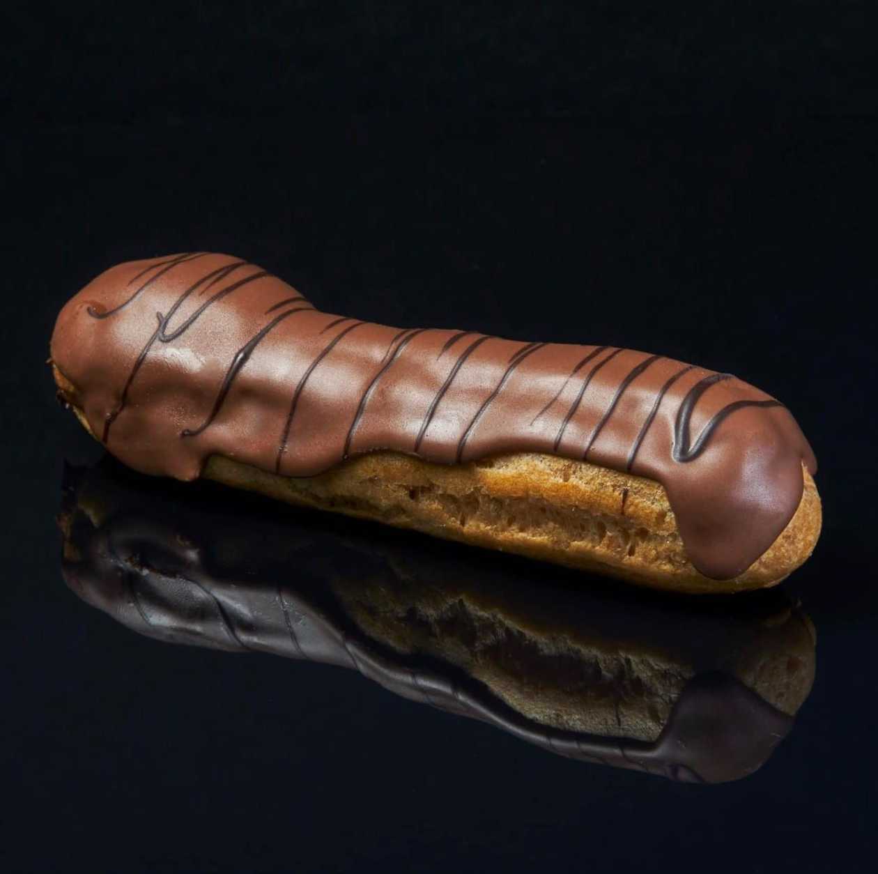 Eclair with Chocolate
