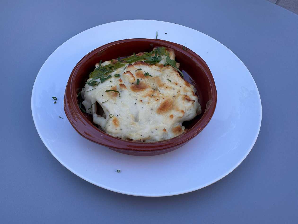 Baked chicken cannelloni
