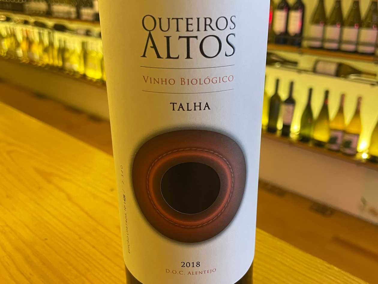 Outeiros Altos vinho de talha tinto 2021