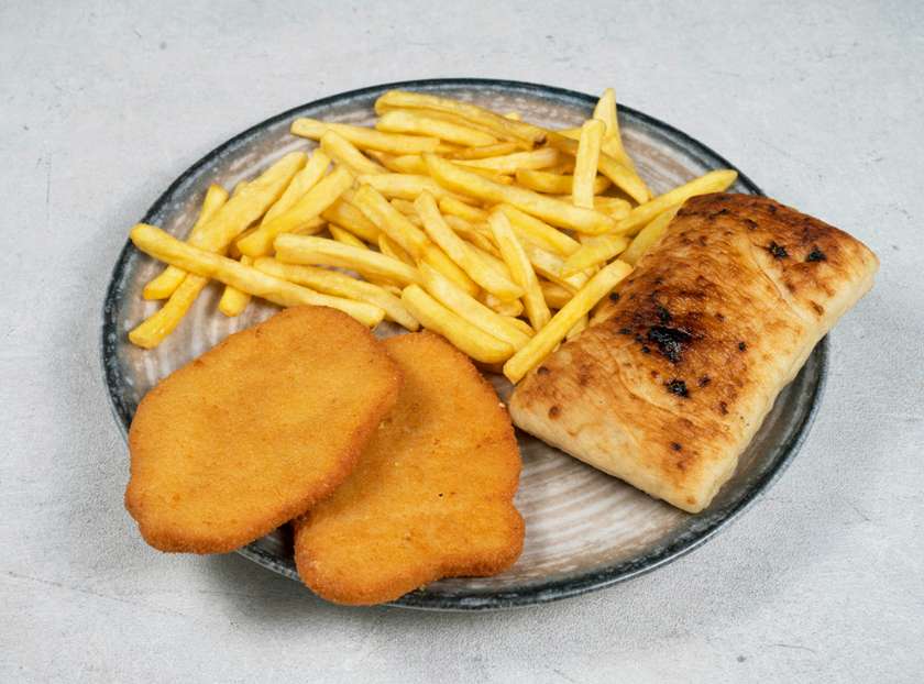 Zagreb steak with fries and tartaruga bread