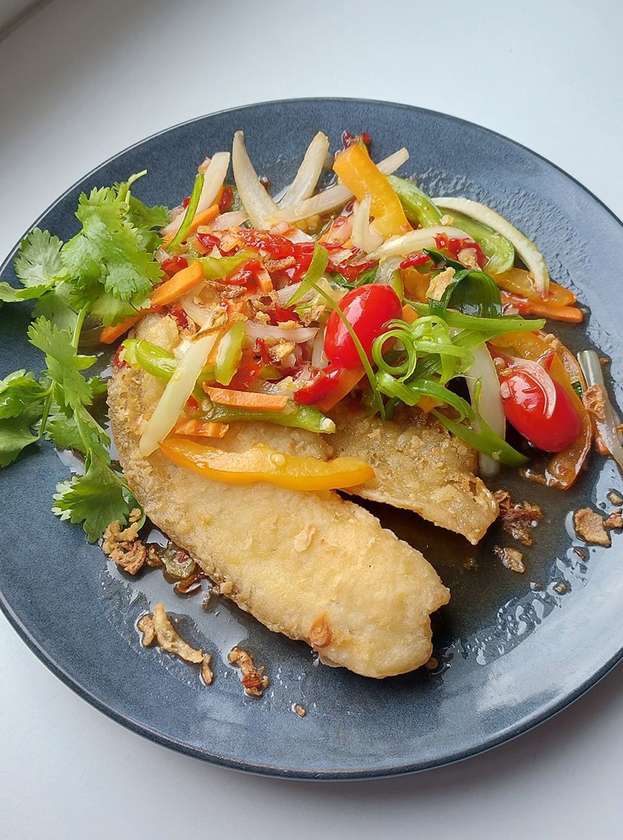 Fried fish in chilli sauce