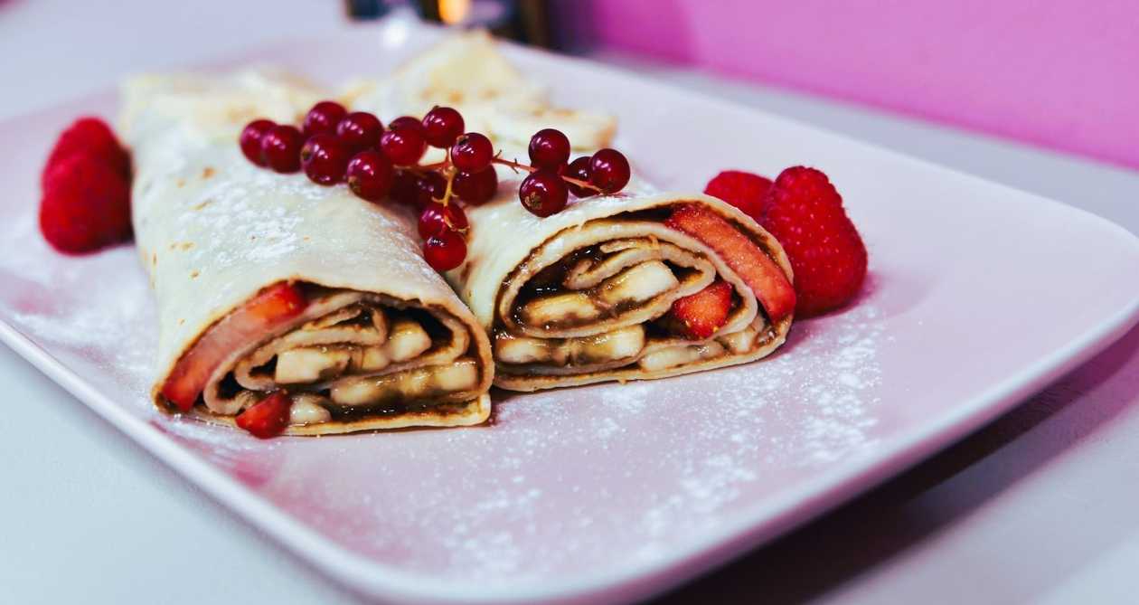 Clătite Nutela, Banane, Căpșuni