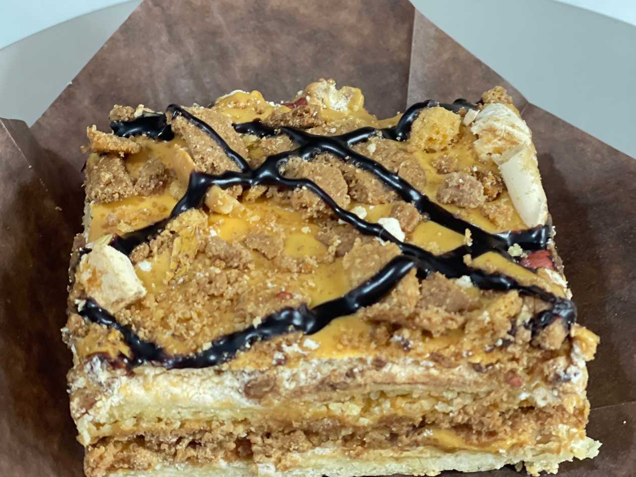 Snickers Cake