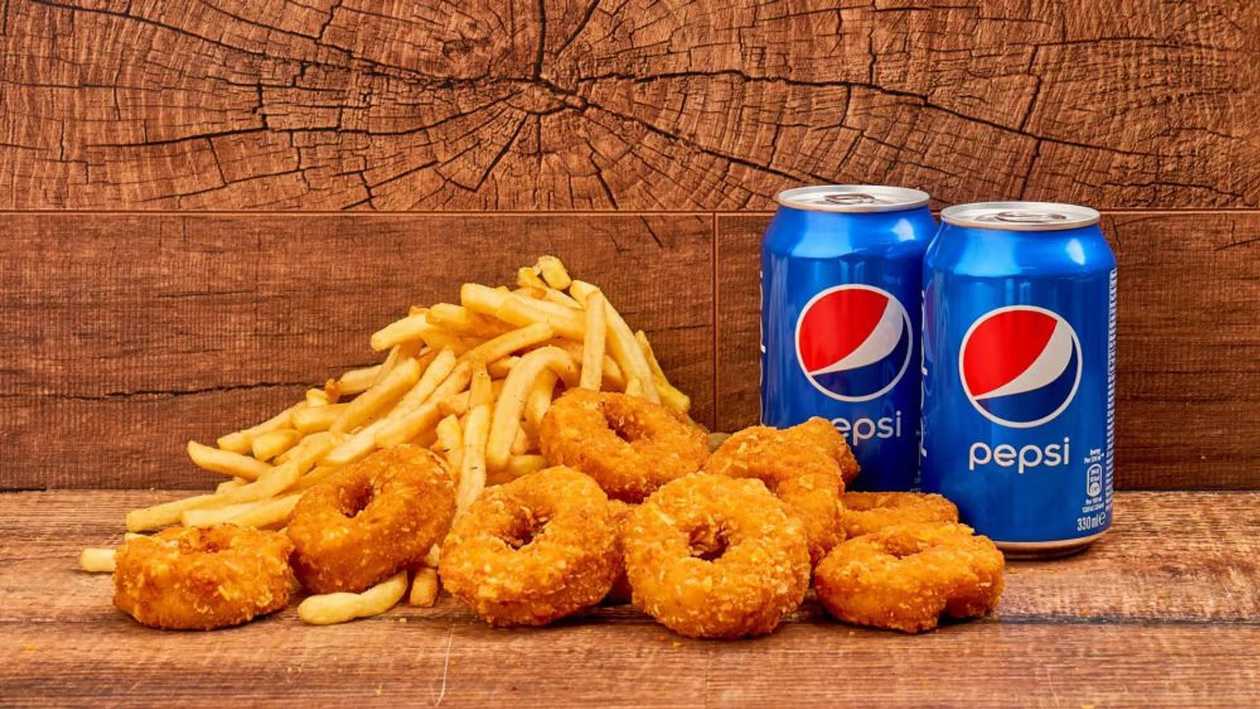 10 traškūs gruzdintos višienos file žiedai +2 porcijos gruzdintų bulvyčių +2pepsi 0,33l.