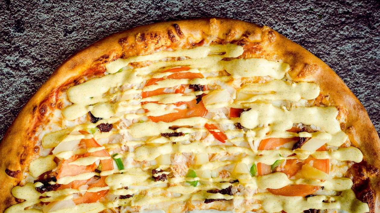 Chicken and curry pizza (40 cm)