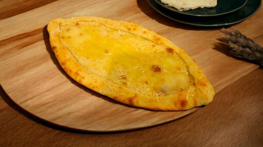 Cheese Pide