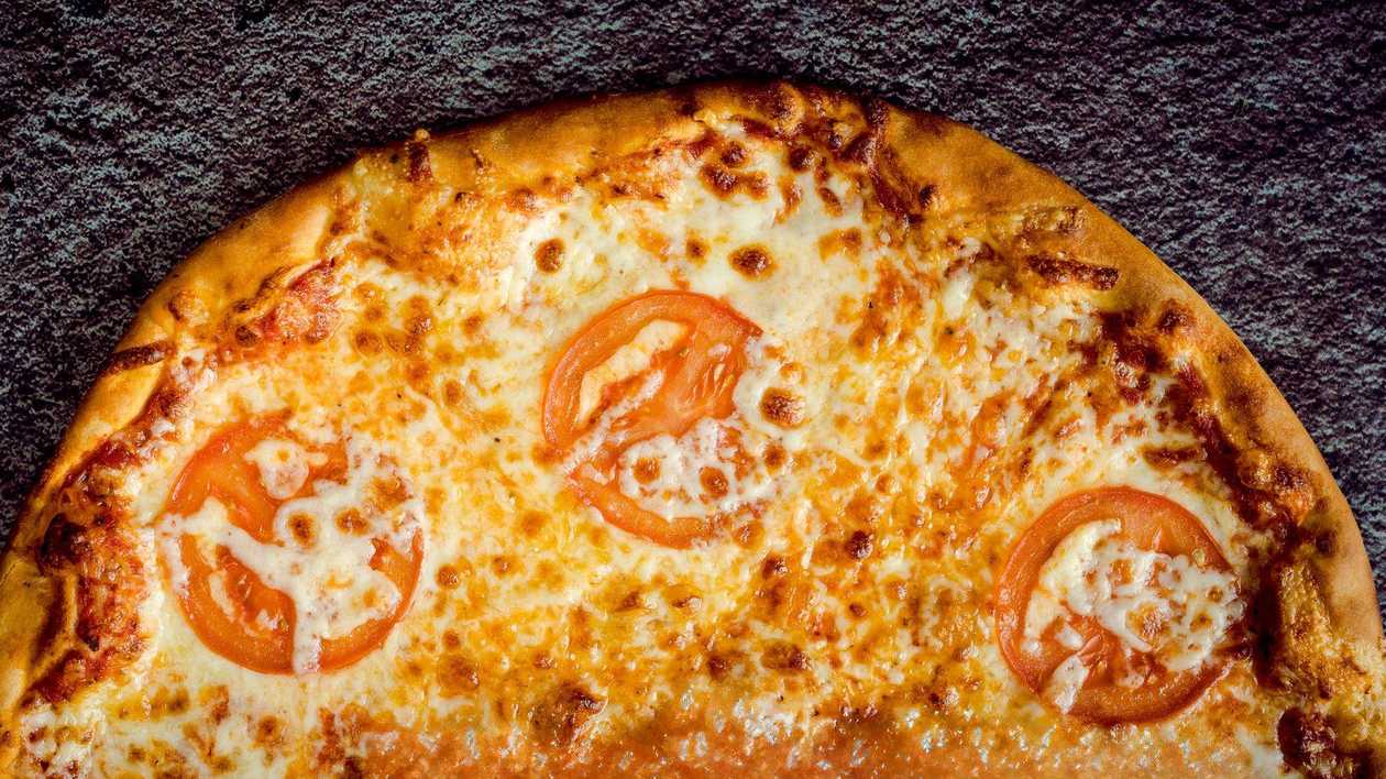 Margherita pizza (40 cm)
